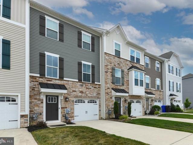 Townhouse for sale in Mount Royal, New Jersey