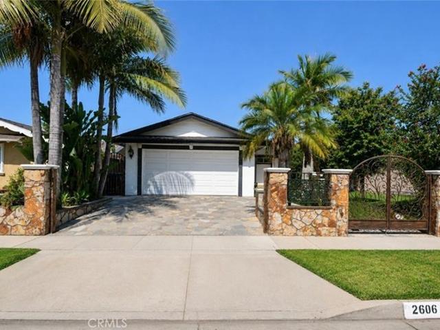 House for sale in Santa Ana, California