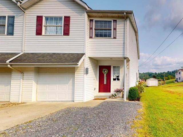 Townhouse for sale in Fairmont, West Virginia