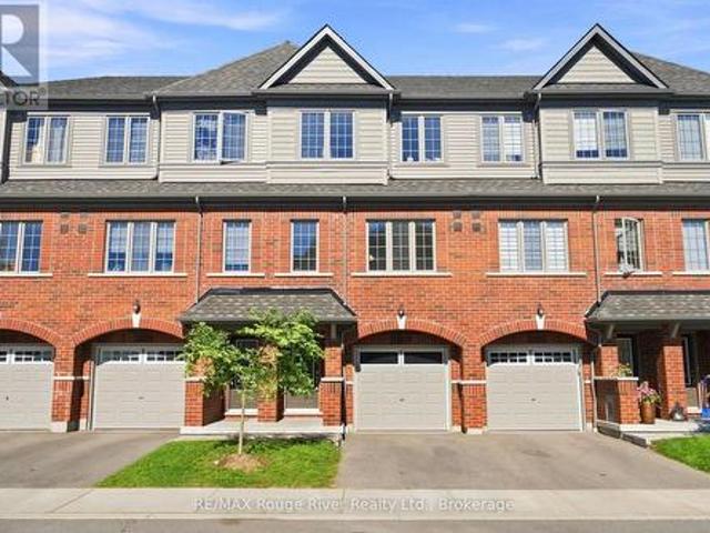 Townhouse for sale in Durham, Ontario