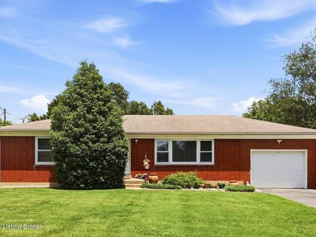 House for sale in La Grange, Kentucky
