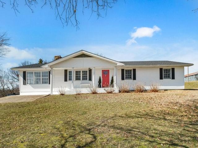 House for sale in Barry, Missouri