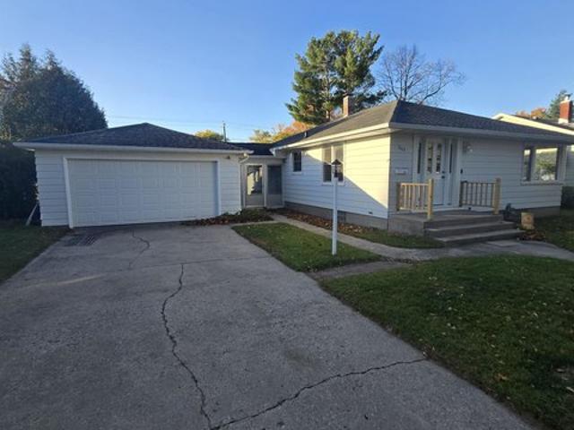 House for sale in Menominee, Menominee County