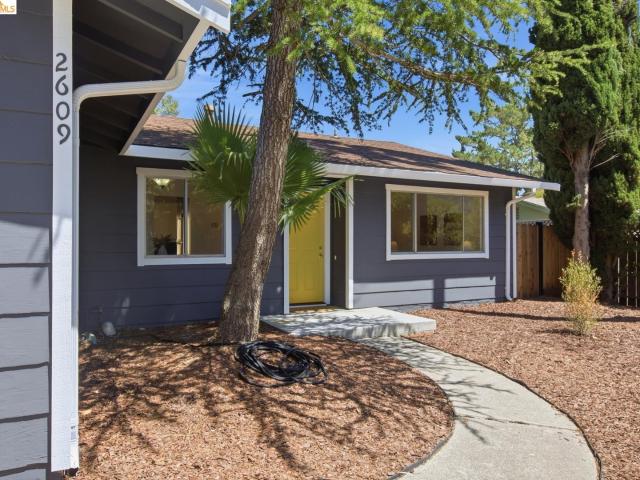 House for sale in Pinole, California