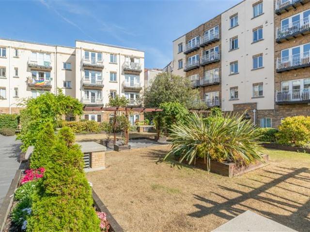 Apartment for sale in Bluebell, North Tipperary