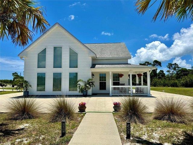 House for sale in Eastpoint, Florida