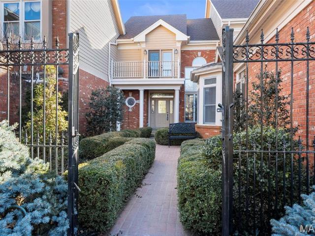 House for sale in Creve Coeur, Missouri