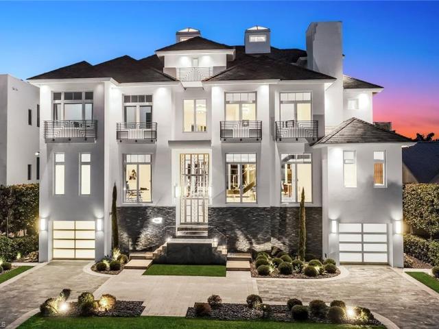 House for sale in Vanderbilt Beach, Florida