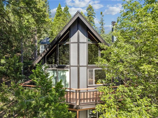 House for sale in Cedar Glen, California