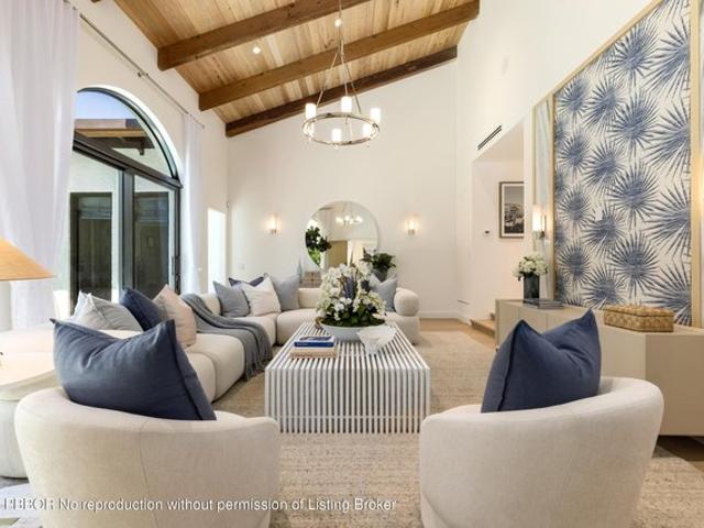 Townhouse for sale in Palm Beach, Florida
