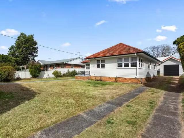 House for rent in Cockburn, Western Australia