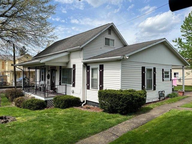 House for sale in Sistersville, West Virginia