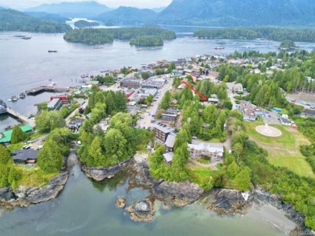 House for sale in Clayoquot, British Columbia