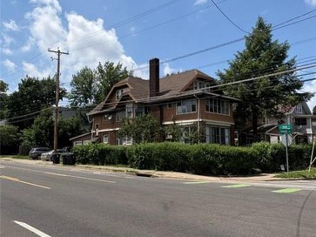 House for sale in Summit, Ohio