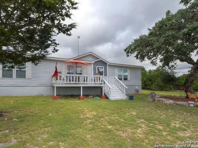 House for sale in Bandera, Bandera County