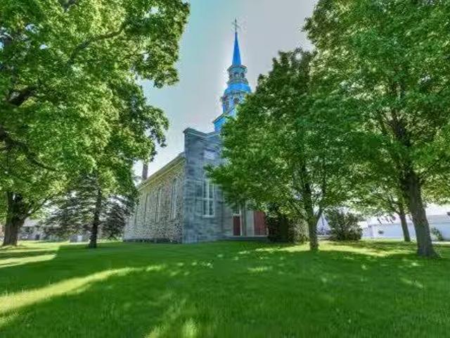 House for sale in Mont-saint-grégoire, Quebec