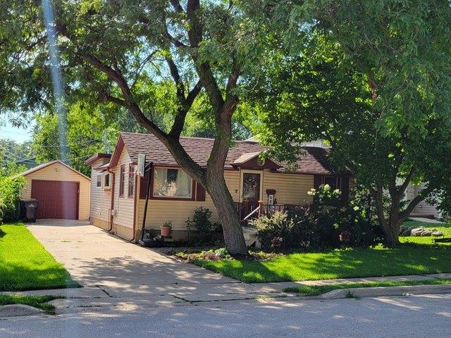 House for sale in Elgin, Illinois