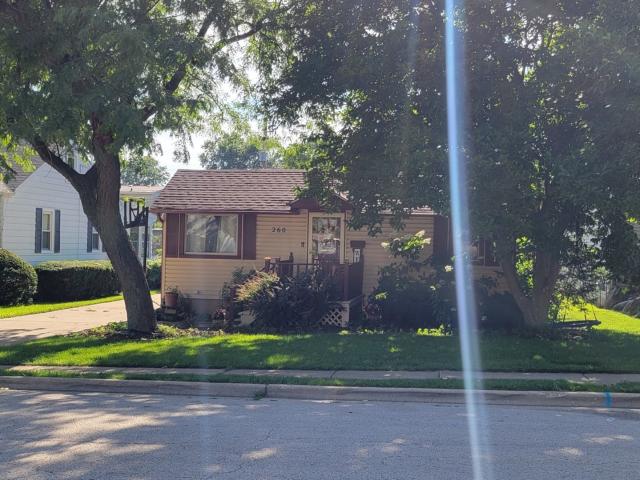 House for sale in Elgin, Illinois