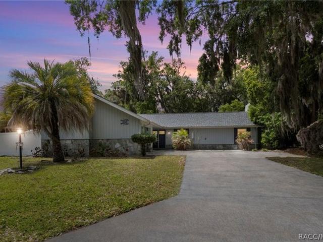 House for sale in Crystal River, Florida