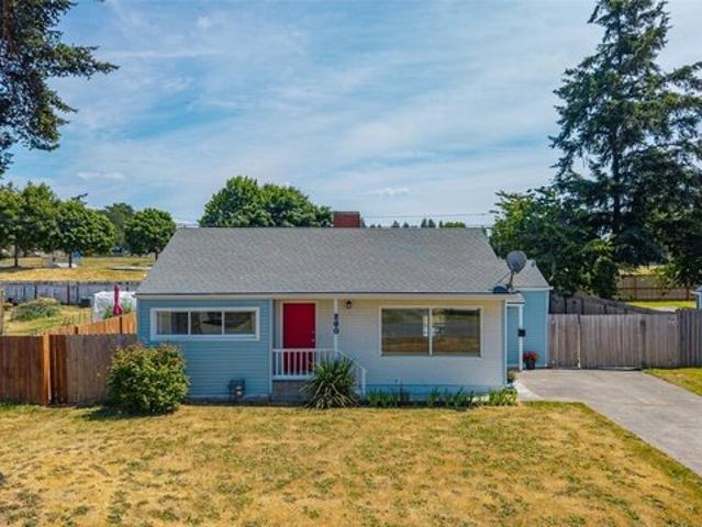 House for sale in Oak Harbor, Washington