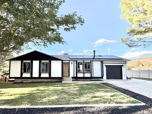 House for sale in La Verkin, Washington County