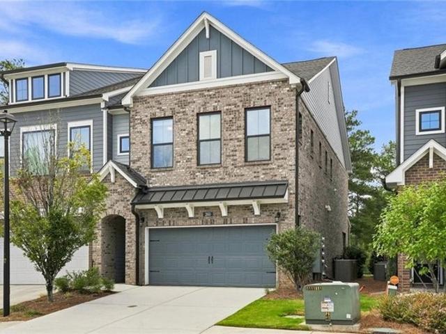 Townhouse for sale in Roswell, Georgia