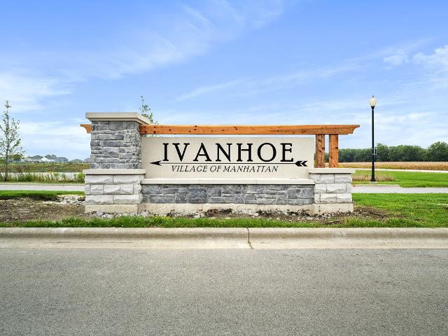 House for sale in Manhattan, Illinois