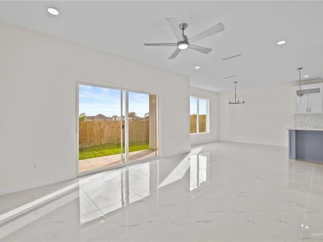 Townhouse for sale in Gray East and West Colonia, McAllen