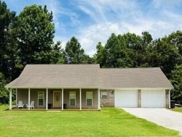 House for sale in Blue Springs, Mississippi