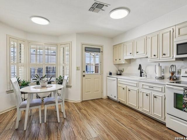 Condo for sale in Leesville, Texas