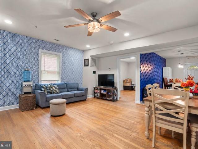 Townhouse for sale in Howard Park, Baltimore