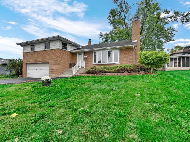House for sale in Hazel Crest, Cook County