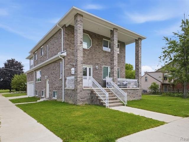 House for sale in Dearborn Heights, Michigan