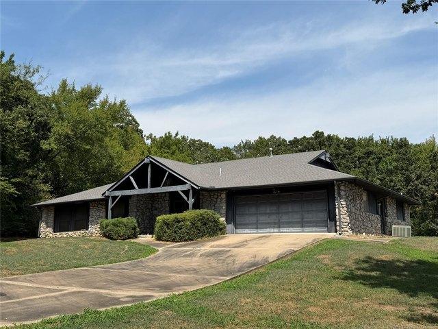House for sale in Coweta, Oklahoma