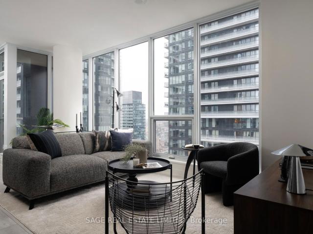 Condo for sale in Toronto, Golden Horseshoe