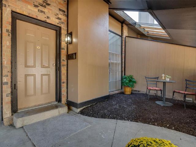 Townhouse for sale in Grand Prairie, Dallas County