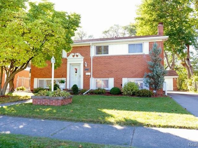 House for sale in Warren, Macomb County