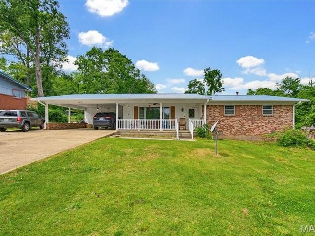 House for sale in Poplar Bluff, Missouri