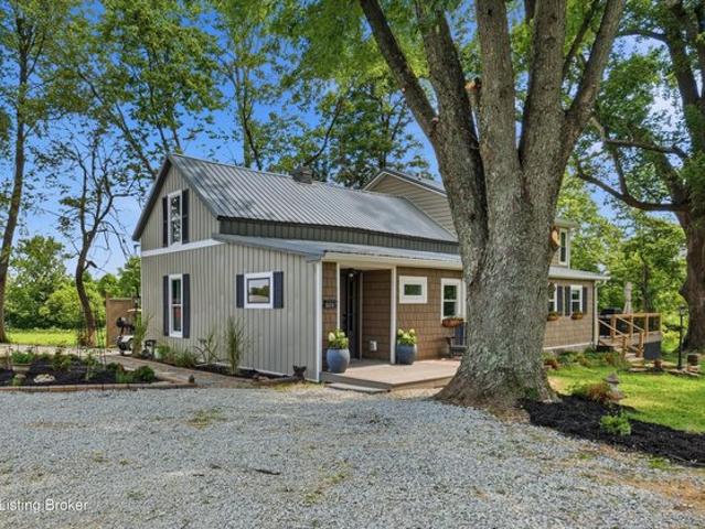House for sale in La Grange, Kentucky