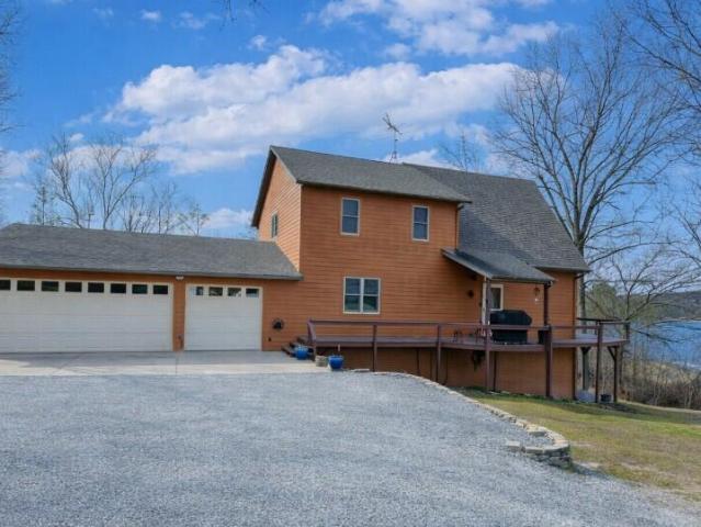 House for sale in Barry, Missouri