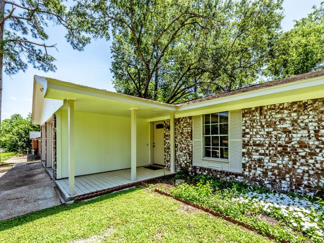 House for sale in Walker, Texas
