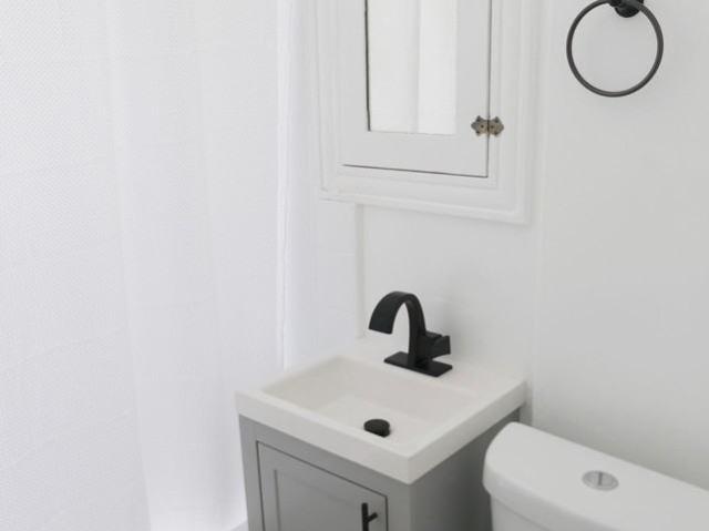 Apartment for rent in Canoga Park, California