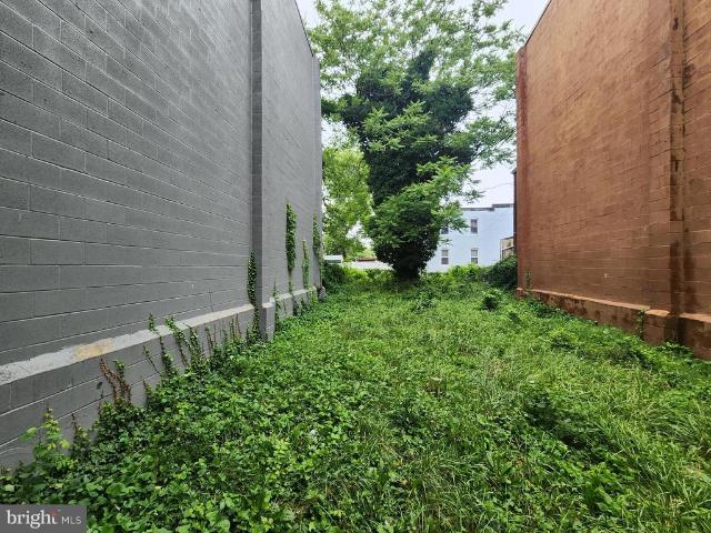 Land for sale in Gibsonton, Maryland