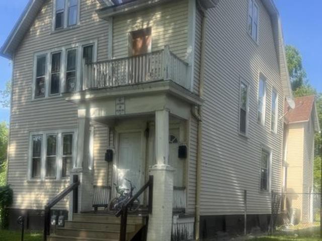 House for sale in Milwaukee, Wisconsin