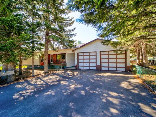 House for sale in Alberta