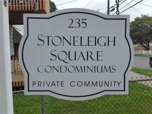Condo for rent in Trumbull