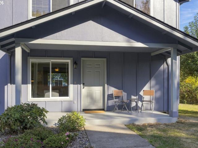 House for sale in Green Leaf Village, Eugene