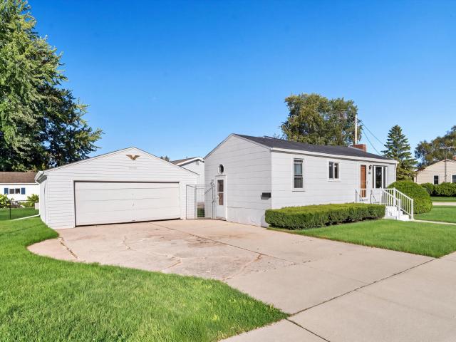 House for sale in Two Rivers, Manitowoc County