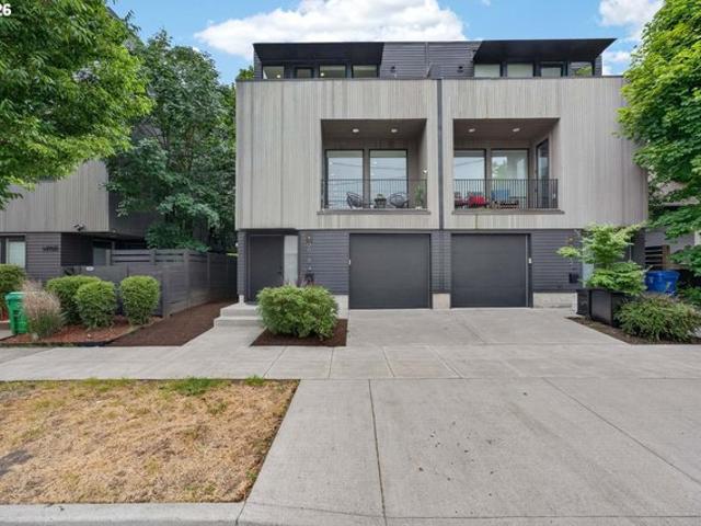 Townhouse for sale in Oregonia
