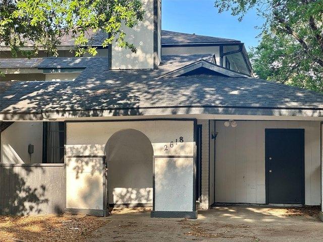 Townhouse for sale in Grand Prairie, Texas